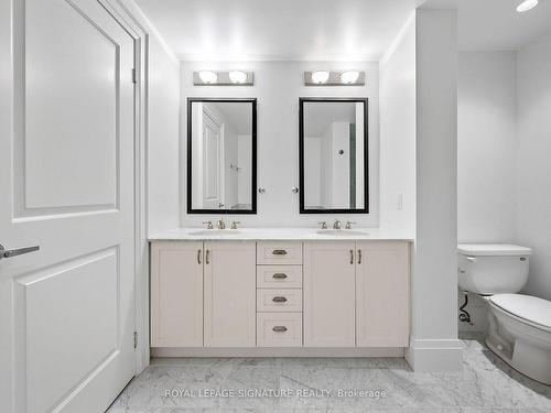 909-25 Scrivener Sq, Toronto, ON - Indoor Photo Showing Bathroom