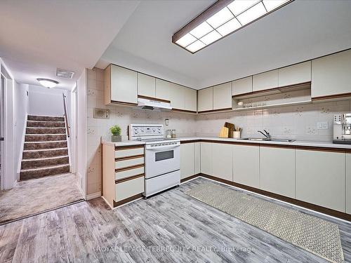 83 Sherwood Rd E, Ajax, ON - Indoor Photo Showing Kitchen