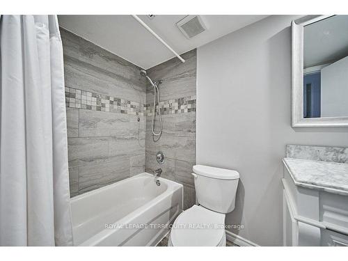 83 Sherwood Rd E, Ajax, ON - Indoor Photo Showing Bathroom