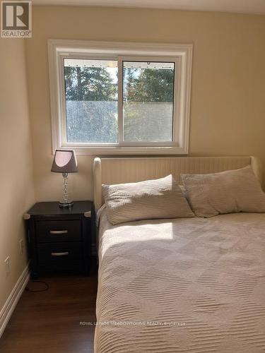 735 9Th Line, Innisfil, ON - Indoor Photo Showing Bedroom