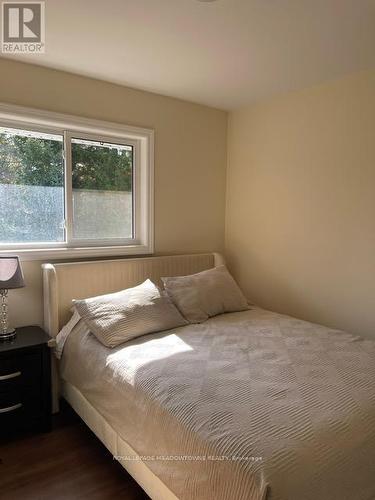 735 9Th Line, Innisfil, ON - Indoor Photo Showing Bedroom