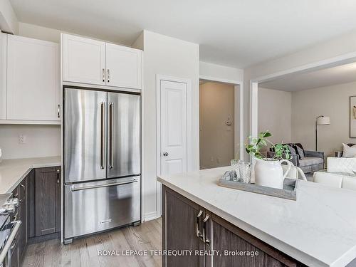 20 Sambro Lane, Whitchurch-Stouffville, ON - Indoor Photo Showing Kitchen