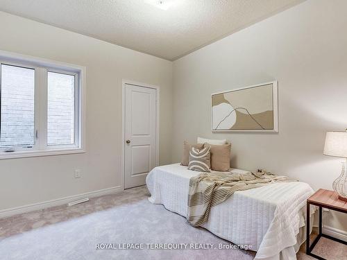 20 Sambro Lane, Whitchurch-Stouffville, ON - Indoor Photo Showing Bedroom