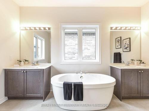 20 Sambro Lane, Whitchurch-Stouffville, ON - Indoor Photo Showing Bathroom