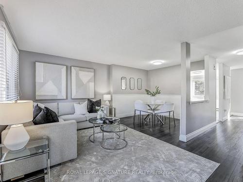 26-2651 Aquitaine Ave, Mississauga, ON - Indoor Photo Showing Living Room