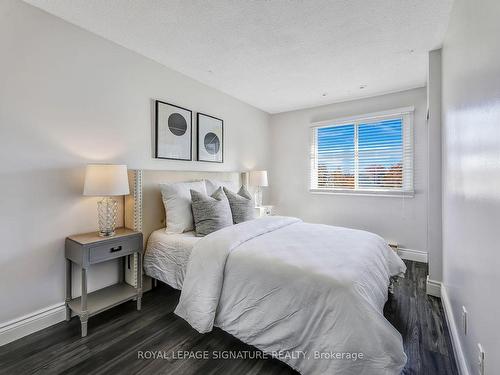 26-2651 Aquitaine Ave, Mississauga, ON - Indoor Photo Showing Bedroom