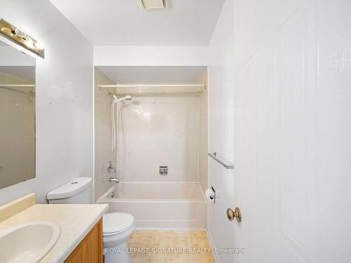 89 Stornwood Crt, Brampton, ON - Indoor Photo Showing Bathroom