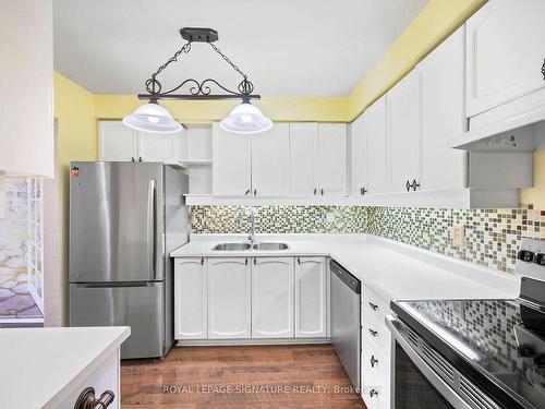 89 Stornwood Crt, Brampton, ON - Indoor Photo Showing Kitchen With Double Sink With Upgraded Kitchen