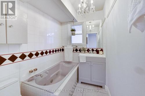 158 Phyllis Avenue, Toronto, ON - Indoor Photo Showing Bathroom