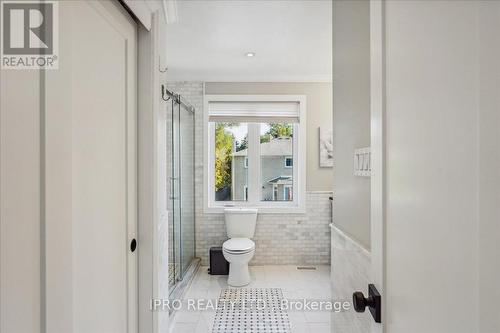 1493 Queensbury Crescent, Oakville, ON - Indoor Photo Showing Bathroom