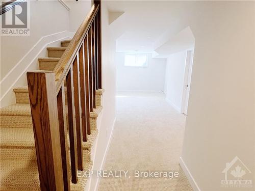 554 Tenor Ridge, Ottawa, ON - Indoor Photo Showing Other Room