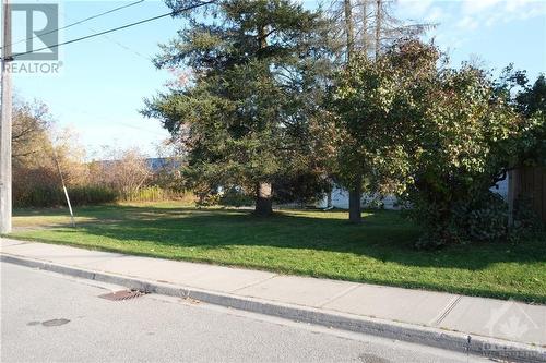 145' Wide Lot with Mature Trees - Natural Gas on Site - 75 Louis Street, Brockville, ON - Outdoor