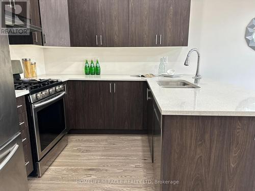 80 Workmen'S Circle, Ajax, ON - Indoor Photo Showing Kitchen With Double Sink With Upgraded Kitchen