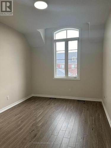 80 Workmen'S Circle, Ajax, ON - Indoor Photo Showing Other Room