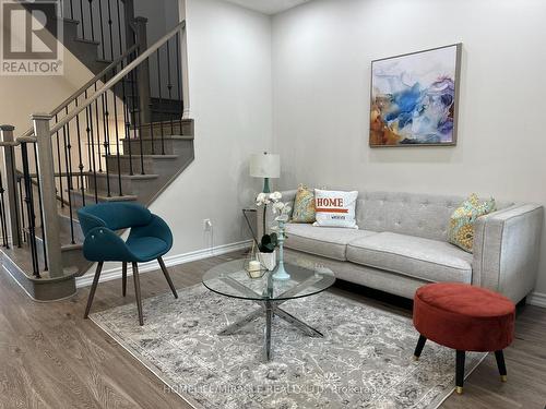 80 Workmen'S Circle, Ajax, ON - Indoor Photo Showing Living Room