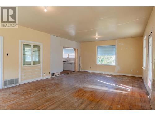 1833 Third Avenue, Trail, BC - Indoor Photo Showing Other Room