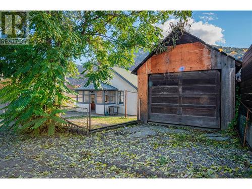 1833 Third Avenue, Trail, BC - Outdoor