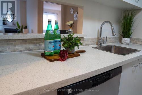 408 - 189 Lake Driveway W, Ajax, ON - Indoor Photo Showing Kitchen