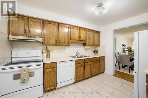 56 - 3050 Pinemeadow Drive, Burlington, ON - Indoor Photo Showing Kitchen With Double Sink