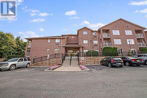 56 - 3050 Pinemeadow Drive, Burlington, ON - Outdoor With Balcony