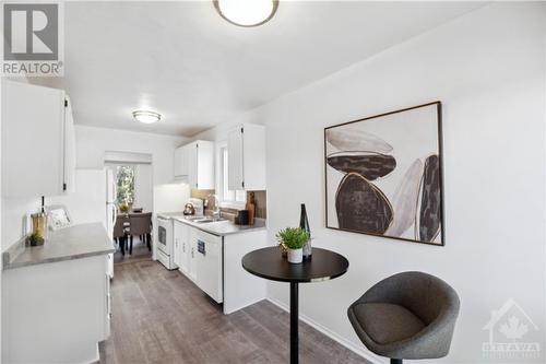 3058 Dumaurier Avenue, Ottawa, ON - Indoor Photo Showing Kitchen