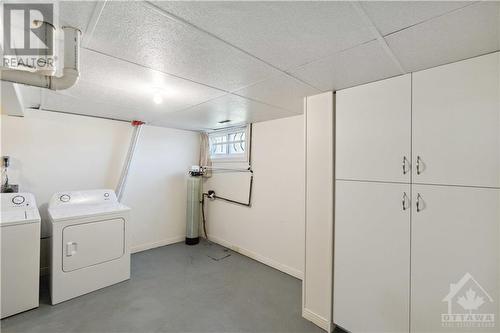 3058 Dumaurier Avenue, Ottawa, ON - Indoor Photo Showing Laundry Room