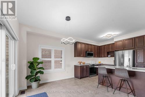 355 Danny Wheeler Boulevard, Georgina, ON - Indoor Photo Showing Kitchen