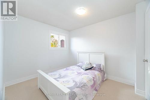 98 Simmons Boulevard, Brampton, ON - Indoor Photo Showing Bedroom