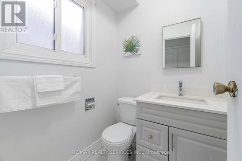 98 Simmons Boulevard, Brampton, ON - Indoor Photo Showing Bathroom