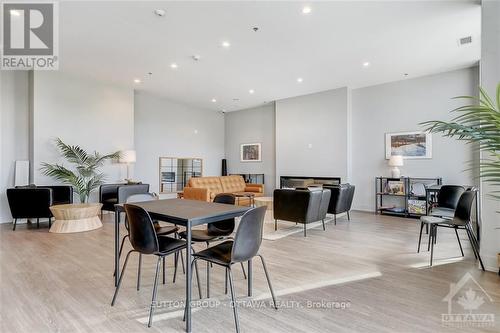 512 - 397 Codd'S Road, Ottawa, ON - Indoor Photo Showing Dining Room