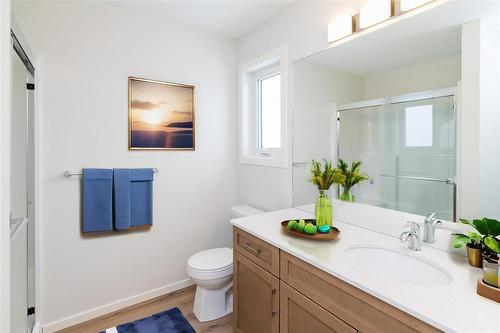 2 Saddle Creek Cove, Winnipeg, MB - Indoor Photo Showing Bathroom