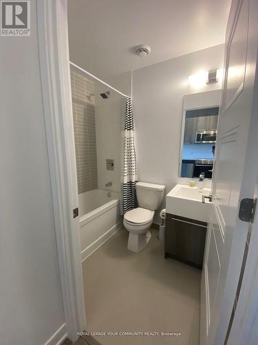 103 - 25 Neighbourhood Lane, Toronto, ON - Indoor Photo Showing Bathroom