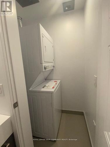 103 - 25 Neighbourhood Lane, Toronto, ON - Indoor Photo Showing Laundry Room