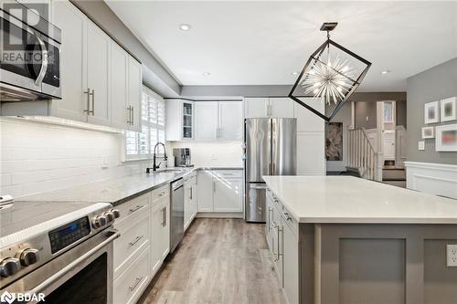 440 Mount Albion Road, Hamilton, ON - Indoor Photo Showing Kitchen With Upgraded Kitchen