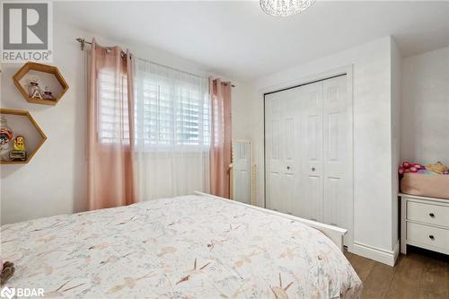 440 Mount Albion Road, Hamilton, ON - Indoor Photo Showing Bedroom