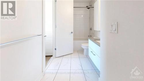 908 - 255 Bay Street, Ottawa, ON - Indoor Photo Showing Bathroom