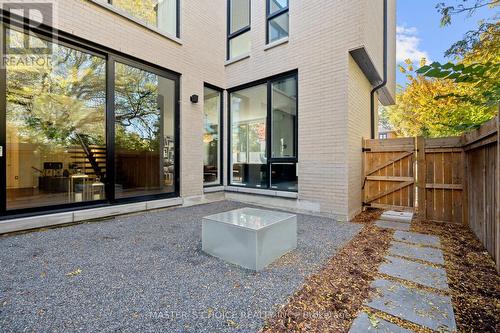 15 Fairmeadow Avenue, Toronto, ON - Outdoor With Exterior