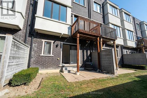 118 Genuine Lane, Richmond Hill, ON - Outdoor