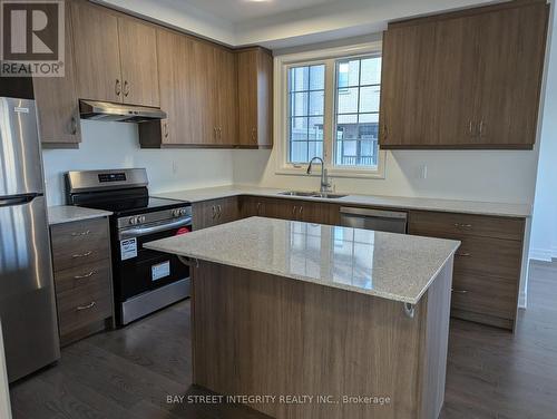 1224 Wheat Boom Drive, Oakville, ON - Indoor Photo Showing Kitchen With Double Sink