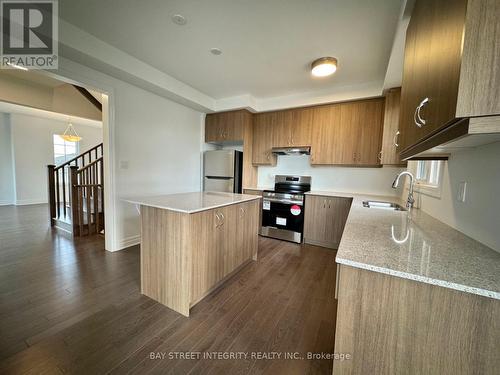 1224 Wheat Boom Drive, Oakville, ON - Indoor Photo Showing Kitchen