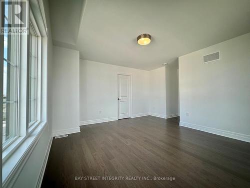 1224 Wheat Boom Drive, Oakville, ON - Indoor Photo Showing Other Room