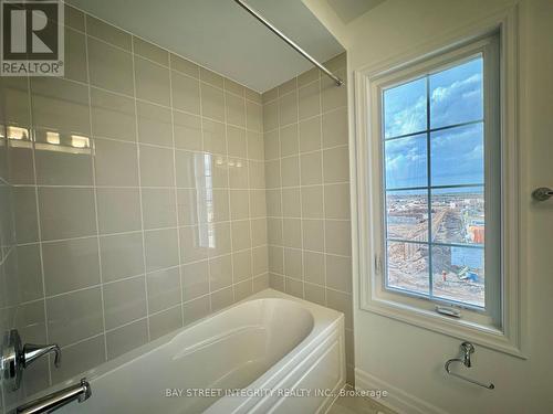 1224 Wheat Boom Drive, Oakville, ON - Indoor Photo Showing Bathroom