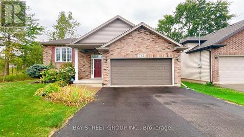 712 Dominion Road, Fort Erie, ON - Outdoor With Facade