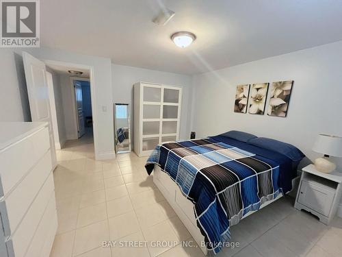 712 Dominion Road, Fort Erie, ON - Indoor Photo Showing Bedroom