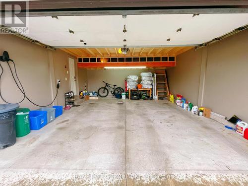 712 Dominion Road, Fort Erie, ON - Indoor Photo Showing Garage