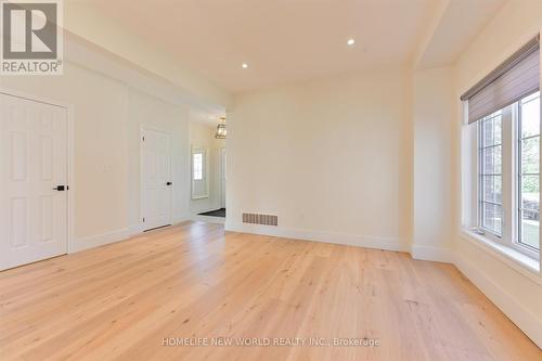 127 Greenwood Road, Whitchurch-Stouffville, ON - Indoor Photo Showing Other Room