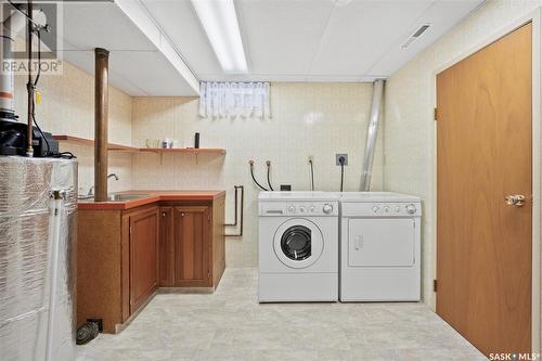 188 Salisbury Drive, Saskatoon, SK - Indoor Photo Showing Laundry Room