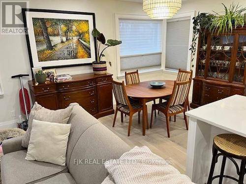 431 Paliser Crescent S, Richmond Hill, ON - Indoor Photo Showing Dining Room