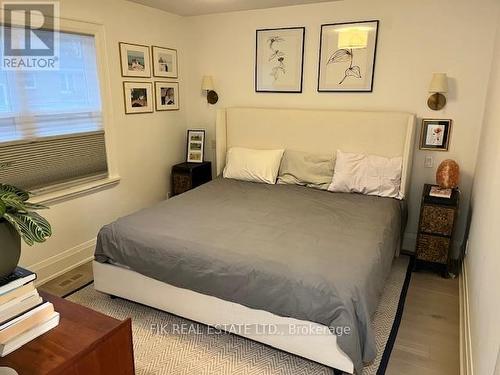 431 Paliser Crescent S, Richmond Hill, ON - Indoor Photo Showing Bedroom