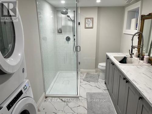 431 Paliser Crescent S, Richmond Hill, ON - Indoor Photo Showing Laundry Room